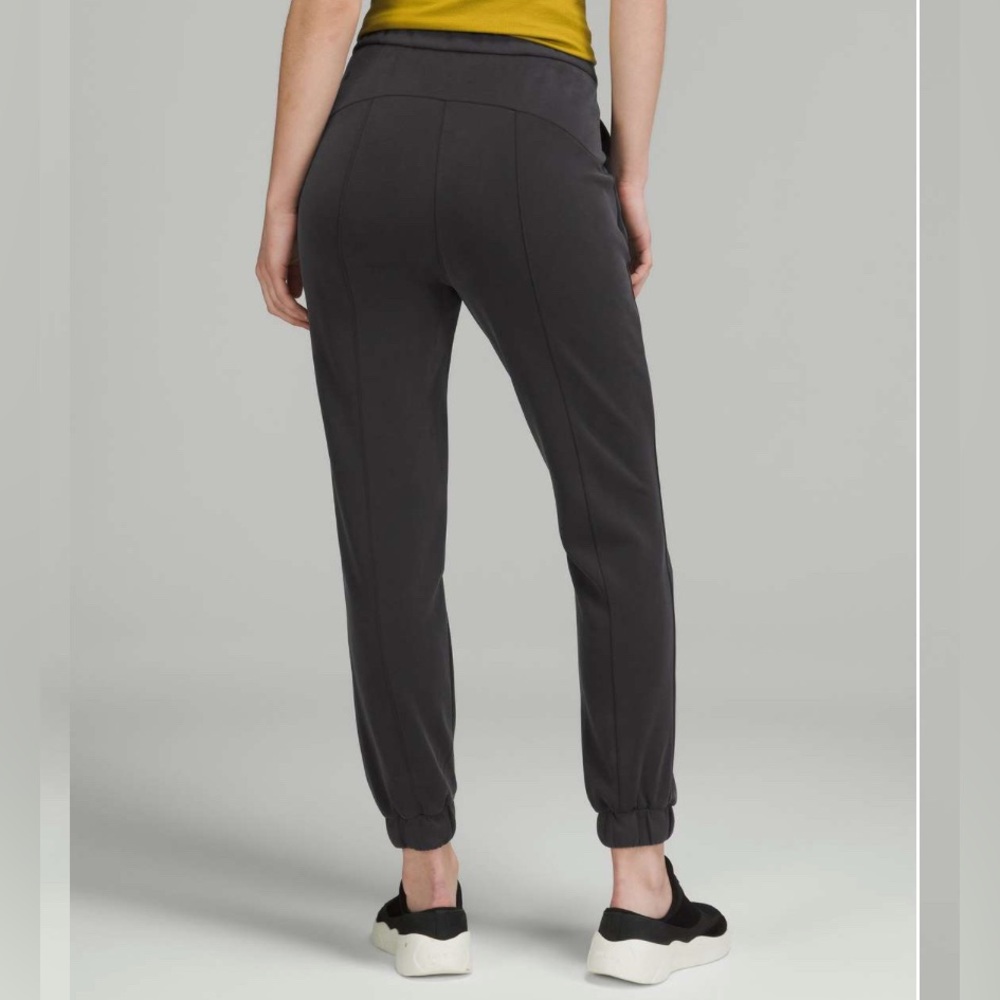 Lululemon Softstreme Relaxed High-Rise Pant Black Size 4 - Picture 2 of 13